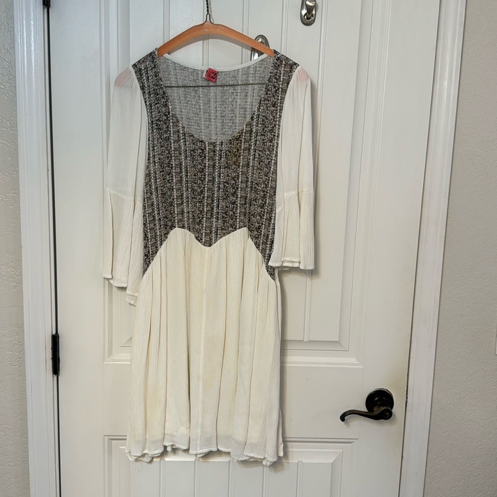 Cream/tweed mini dress. Size M